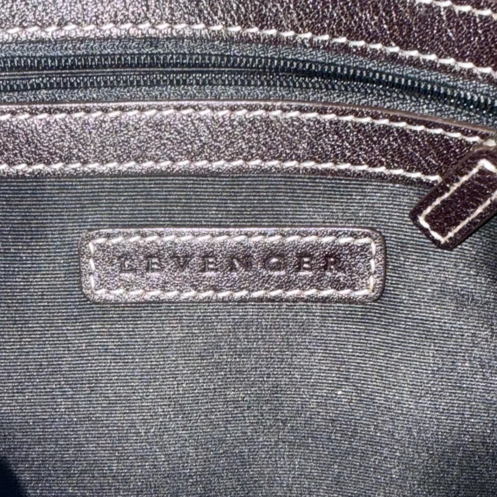 Levenger Bomber Jacket Leather Laptop Messenger Bag Pebble Brown EUC
